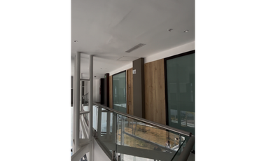 OPORTUNIDAD CONSULTORIO, EN UMIÑAMED, MANTA