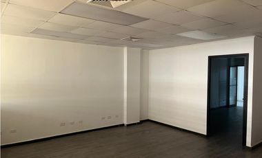 Se alquila Oficina 84.24 m² en Galerías Balboa