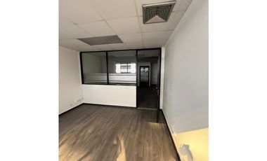 Se alquila Oficina 84.24 m² en Galerías Balboa