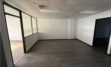 Se alquila Oficina 84.24 m² en Galerías Balboa
