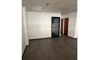 Se alquila Oficina 84.24 m² en Galerías Balboa
