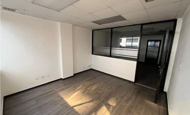 Se alquila Oficina 84.24 m² en Galerías Balboa