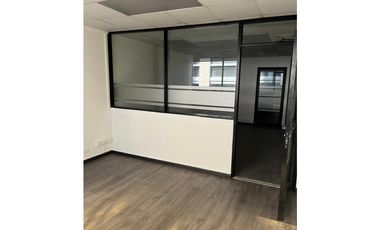 Se alquila Oficina 84.24 m² en Galerías Balboa
