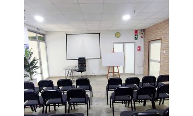 i0250200 - AUDITORIO AMOBLADO Y EQUIPADO - ALQUILER POR HORAS