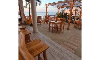 Hotel frente al Mar 5 cabañas Santa Marianita