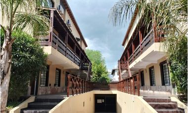DEPARTAMENTO EN DUPLEX CON DOBLE COCHERA