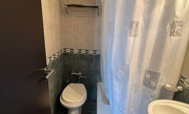 Departamento en venta de 4 dormitorios c/ cochera en Lomas de Zamora