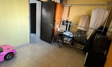 Departamento en venta de 4 dormitorios c/ cochera en Lomas de Zamora