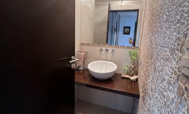 Departamento en venta de 4 dormitorios c/ cochera en Lomas de Zamora