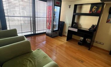 Departamento en venta de 4 dormitorios c/ cochera en Lomas de Zamora