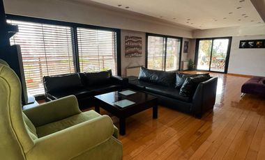 Departamento en venta de 4 dormitorios c/ cochera en Lomas de Zamora