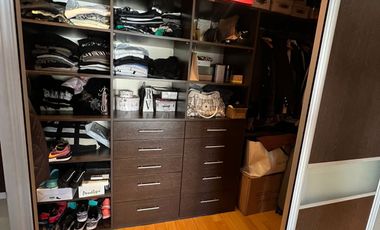 Departamento en venta de 4 dormitorios c/ cochera en Lomas de Zamora