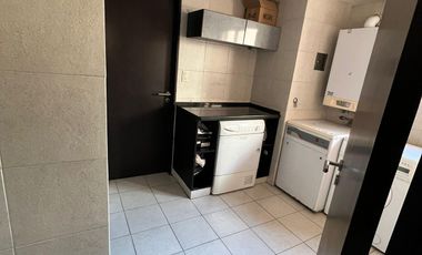 Departamento en venta de 4 dormitorios c/ cochera en Lomas de Zamora