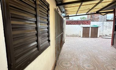 VENDE casa en barrio Incone