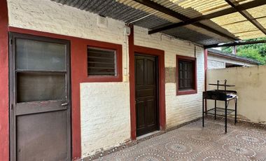 VENDE casa en barrio Incone