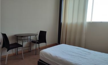 SE ALQUILA DEPARTAMENTO AMOBLADO EN EL CENTRO DE LA CIUDAD