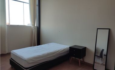 SE ALQUILA DEPARTAMENTO AMOBLADO EN EL CENTRO DE LA CIUDAD