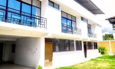 i025037 - Alquiler Casa con Piscina - Yarinacocha