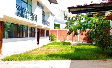 i025037 - Alquiler Casa con Piscina - Yarinacocha