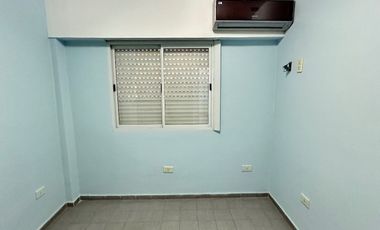 VENDE imponente departamento en piso completo