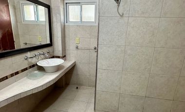 VENDE imponente departamento en piso completo