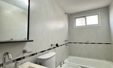 VENDE imponente departamento en piso completo