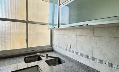 VENDE imponente departamento en piso completo