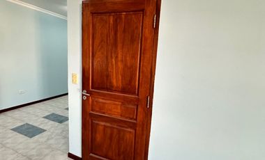 VENDE imponente departamento en piso completo