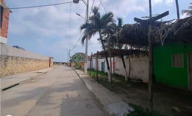 Vendo Lote ideal para hotel  a 50 metros de la playa de Salgar