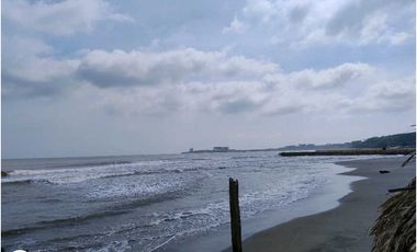 Vendo Lote ideal para hotel  a 50 metros de la playa de Salgar