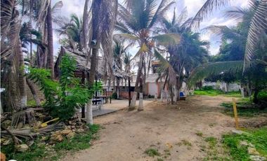 Vendo Lote ideal para hotel  a 50 metros de la playa de Salgar