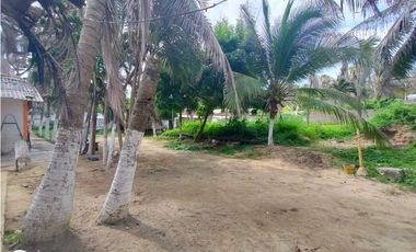 Vendo Lote ideal para hotel  a 50 metros de la playa de Salgar