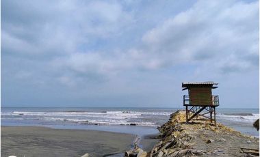 Vendo Lote ideal para hotel  a 50 metros de la playa de Salgar