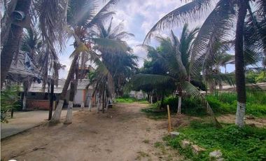 Vendo Lote ideal para hotel  a 50 metros de la playa de Salgar