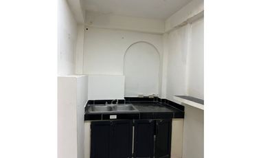 ALQUILER LOCAL VIA PORRAS