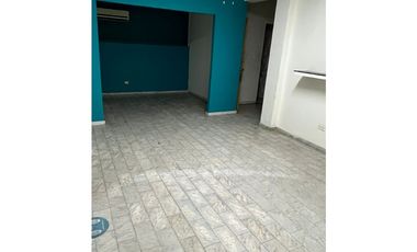 ALQUILER LOCAL VIA PORRAS