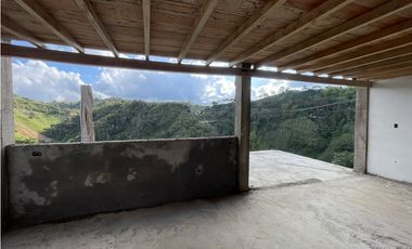 Se vende Cabaña por terminar en San Roque, Antioquia