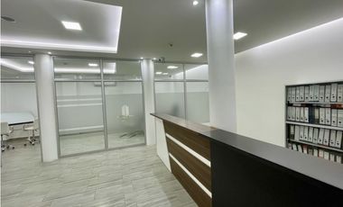Local Comercial con Oficinas y Amplia Bodega a 4 mins del Aeropuerto