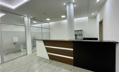 Local Comercial con Oficinas y Amplia Bodega a 4 mins del Aeropuerto