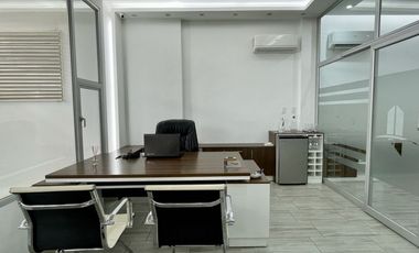 Local Comercial con Oficinas y Amplia Bodega a 4 mins del Aeropuerto