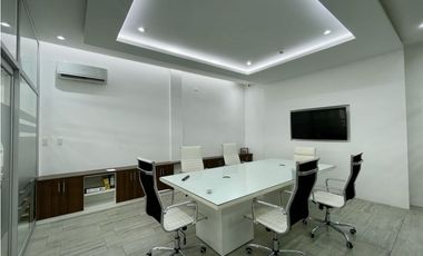 Local Comercial con Oficinas y Amplia Bodega a 4 mins del Aeropuerto