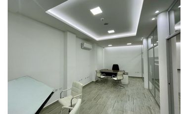 Local Comercial con Oficinas y Amplia Bodega a 4 mins del Aeropuerto