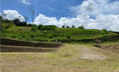 VENTA LOTE CONDOMINIO MILLEMONTI PRECIO DE OPORTUNIDAD MARINILLA-ANT  