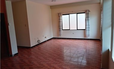 VIVIENDA EN CENTRO URBANO DE PUCALLPA