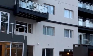 Departamento en venta de 2 dormitorios c/ cochera en Pinamar