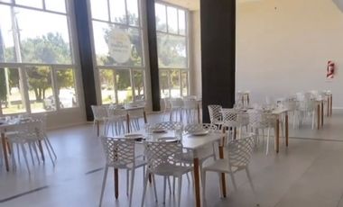 Departamento en venta de 2 dormitorios c/ cochera en Pinamar