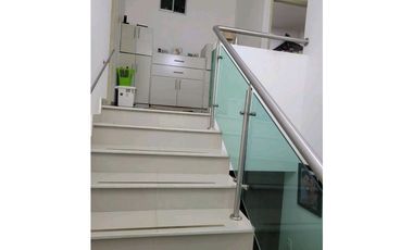 CASA EN VENTA EN CONJUNTO CERRADO EN LA CASTELLANA MONTERA