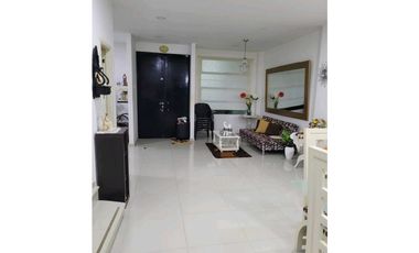 CASA EN VENTA EN CONJUNTO CERRADO EN LA CASTELLANA MONTERA