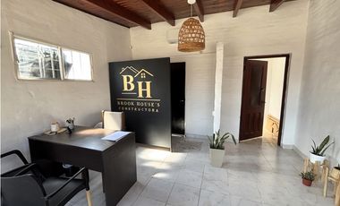 SE VENDE CASA DOS DORMITORIOS + LOCAL COMERCIAL EN ALMAFUERTE