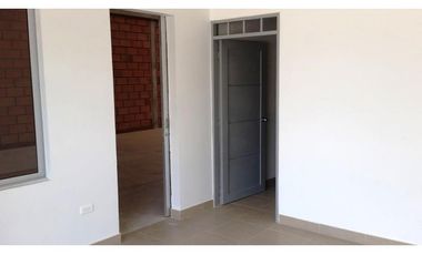 ARRIENDA BODEGA 19 C.L.I. SAN JERÓNIMO-MONTERA